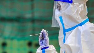 Iss: "Asintomatici vanno conteggiati tra casi covid"