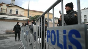 Istanbul, l'Isis dietro attacco a chiesa italiana: arrestati due affiliati