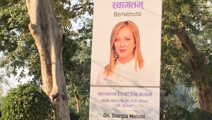 Italia-India, a Nuova Delhi cartelloni di benvenuto per Meloni