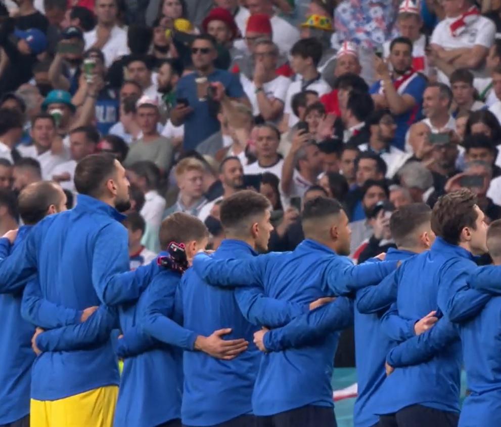 Italia-Inghilterra, Wembley fischia Inno di Mameli
