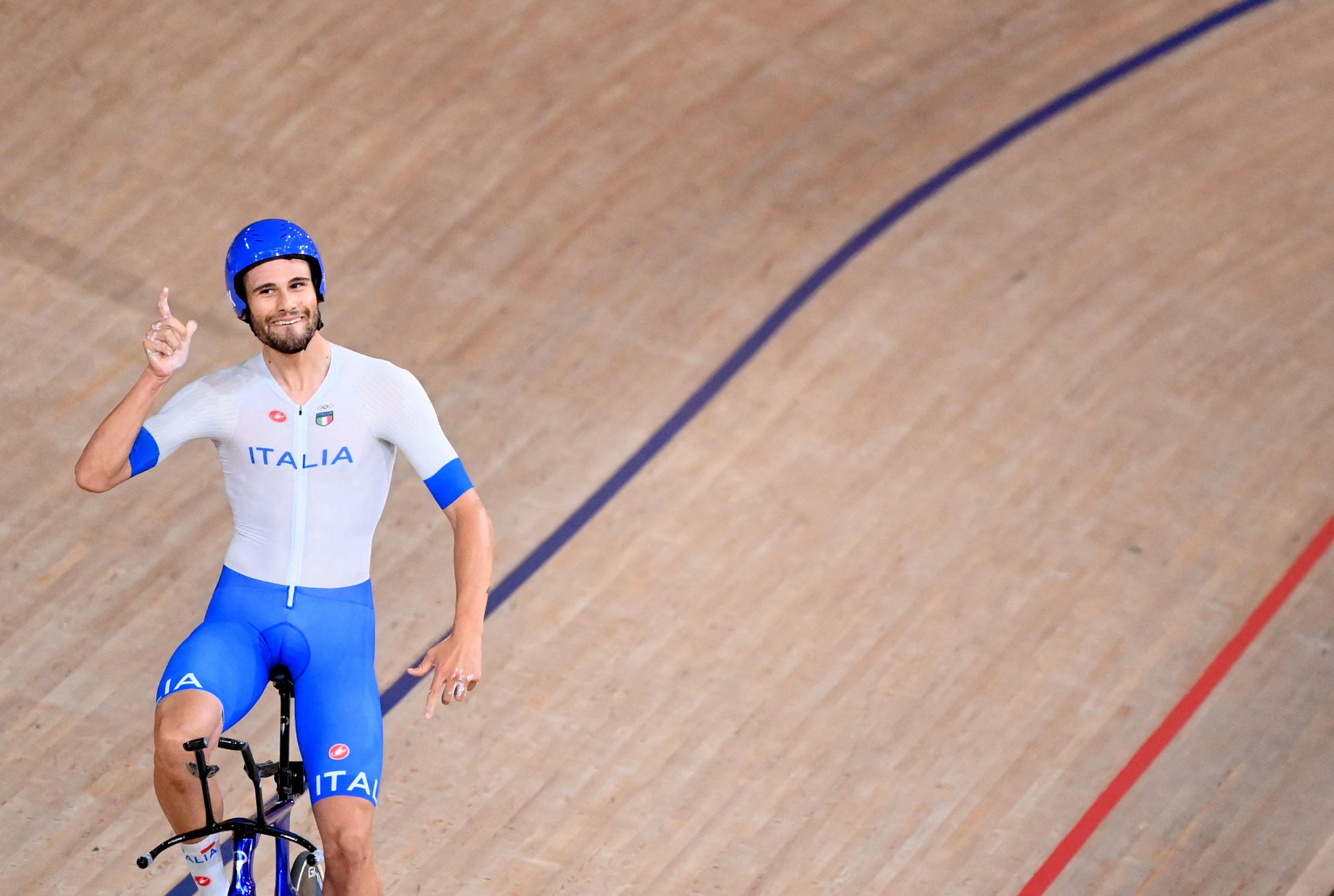Italia oro nel ciclismo su pista alle Olimpiadi, Moser: "Fantastici"