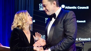 Italia-Space X, verso accordo da 1,5 miliardi per comunicazioni sicure