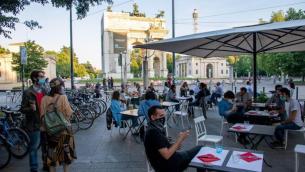 Italia zona bianca, riaperture e mascherine: le regole