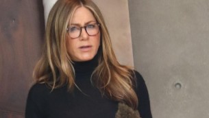 Jennifer Aniston boccia l'esperto anti-molestie sul set: "Me la cavo da sola..