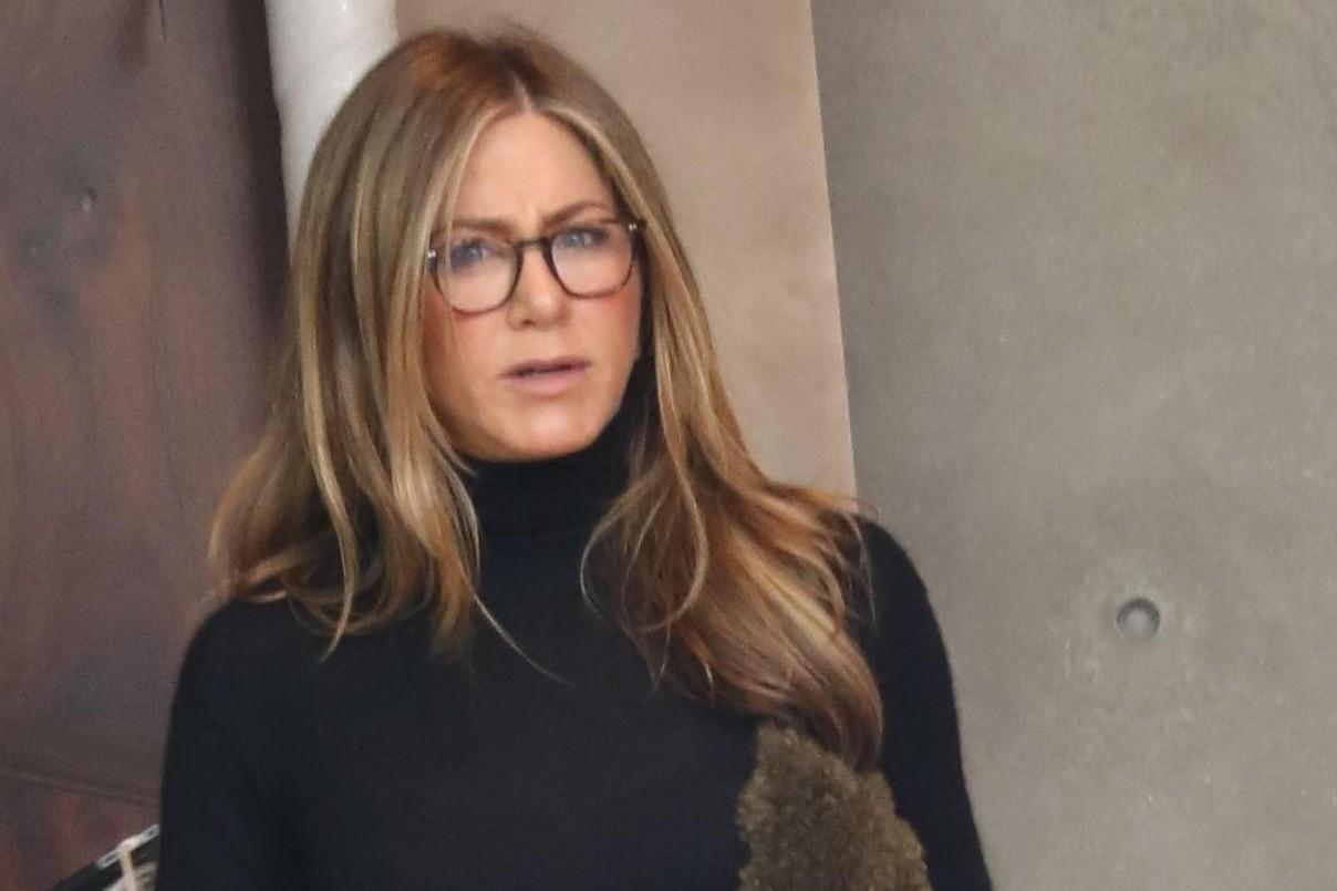 Jennifer Aniston boccia l'esperto anti-molestie sul set: "Me la cavo da sola..
