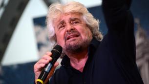 Jet privati, Grillo: "Consumi folli, anche Italia si mobiliti"
