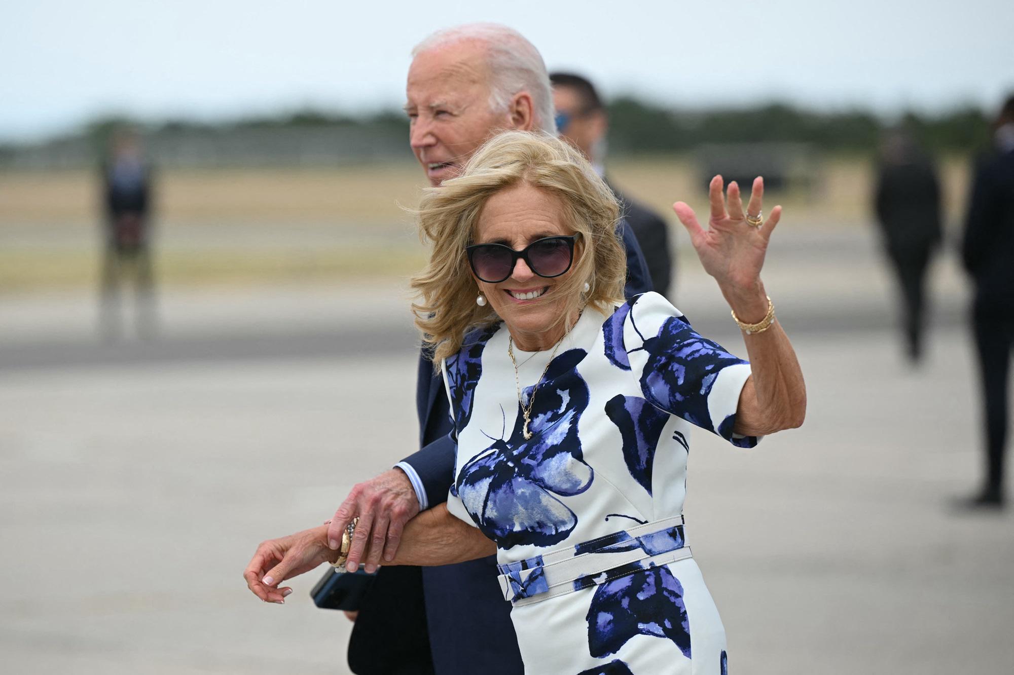 Jill Biden difende il suo Joe: "90 minuti non definiscono 4 anni di presidenza"