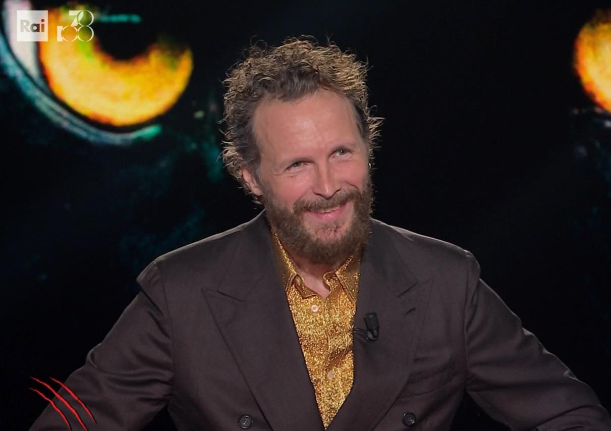 Jovanotti a Belve: "Tony Effe e Mozart sono colleghi"