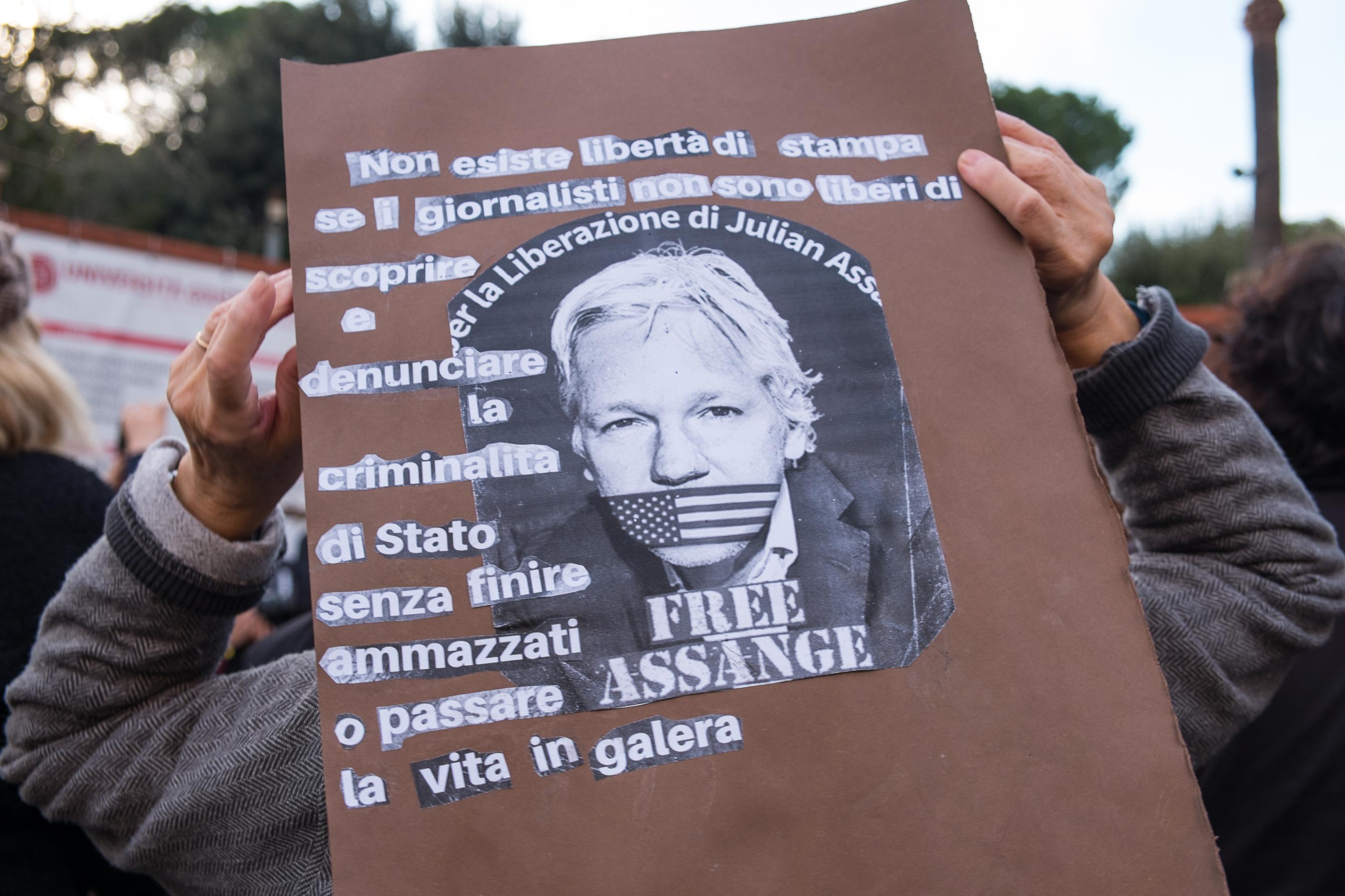 Julian Assange, oggi il verdetto sull'estradizione in Usa