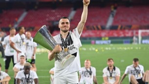Juve, Kostic firma fino al 2026