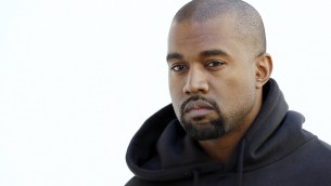 Kanye West posta foto della moglie seminuda