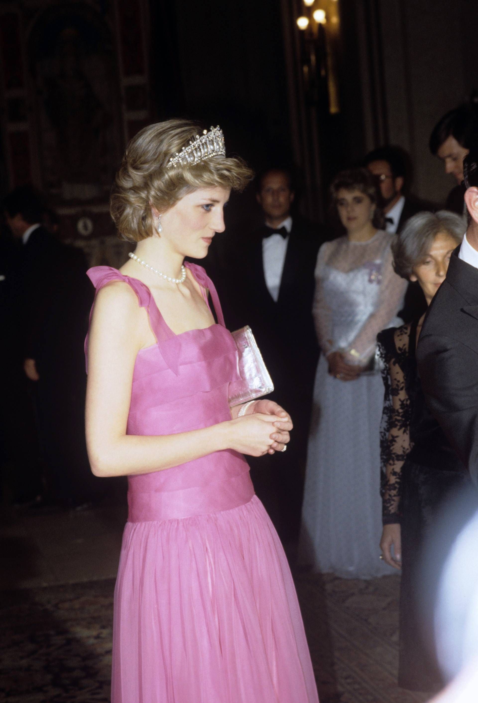 Kate e la visita di Stato di Macron, cosa indosserà e cos'è il Nodo degli innamorati?