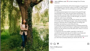 Kate Middleton e la foto nel bosco che divide i fan: "E' intelligenza artificiale"