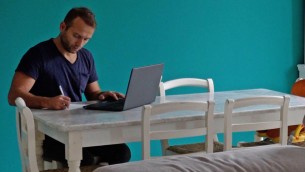 Kraken Covid, Ecdc: "Valutare mascherine e smart working"