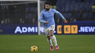 La Ferrari di Elseid Hysaj prende fuoco: "Sto bene, difetto dell'auto"