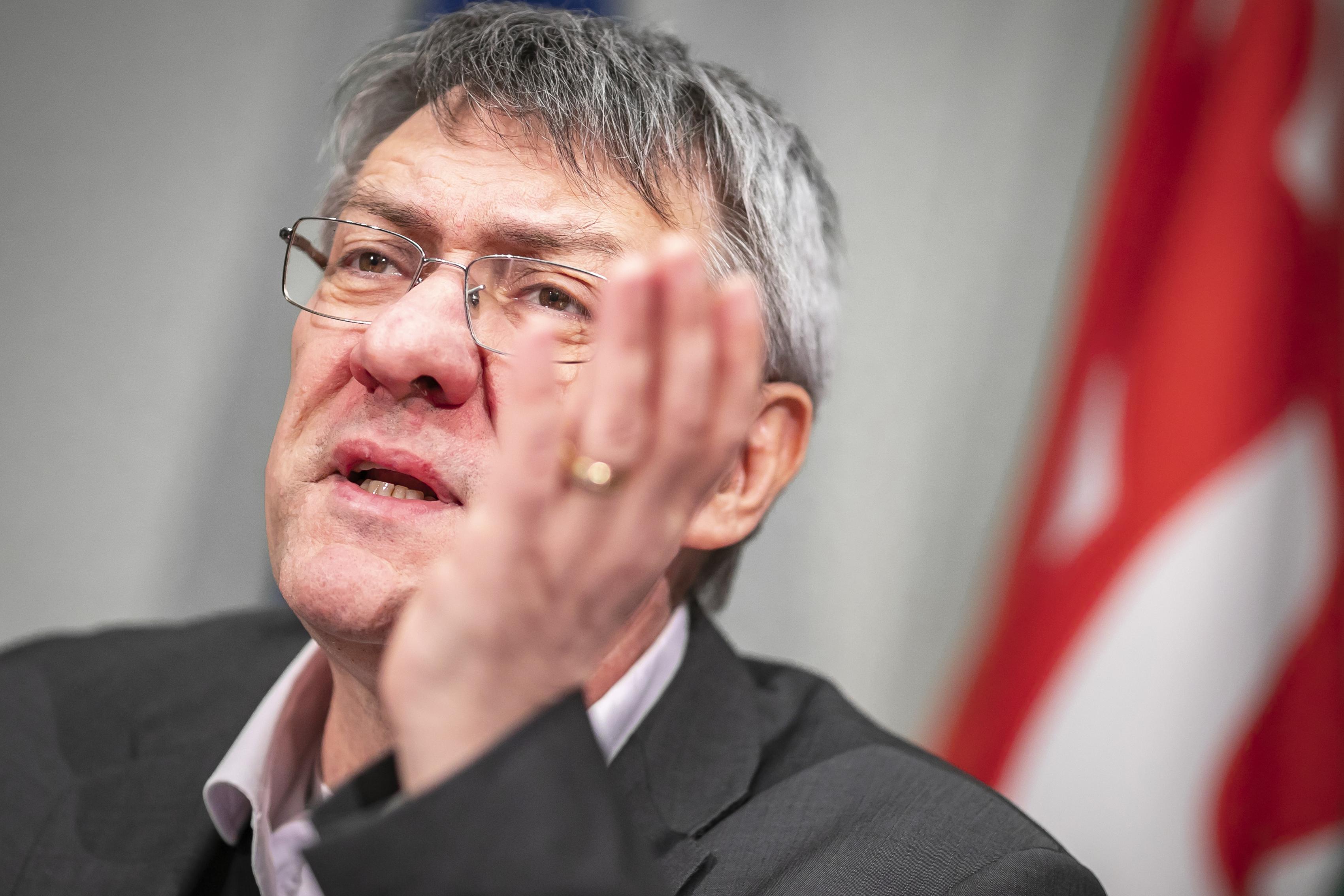 Landini: "Non è il momento di licenziare ma di vaccinare"