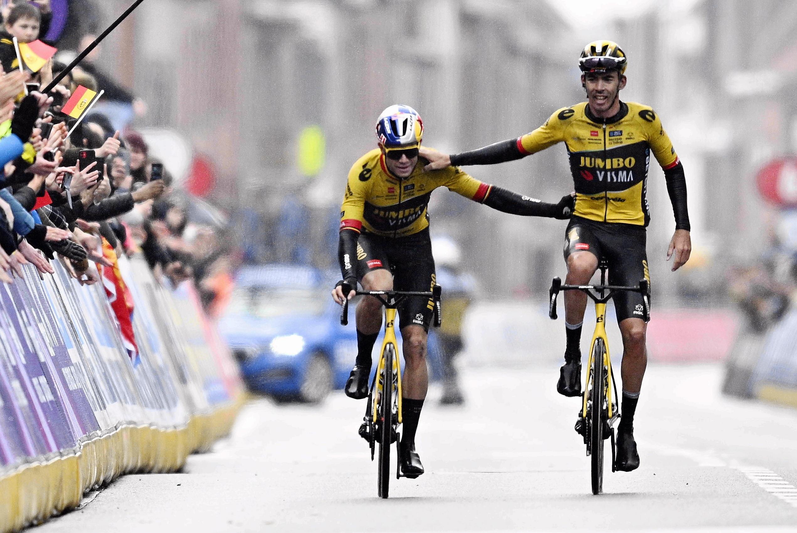 Laporte vince Gand-Wevelgem 2023, Ganna cade