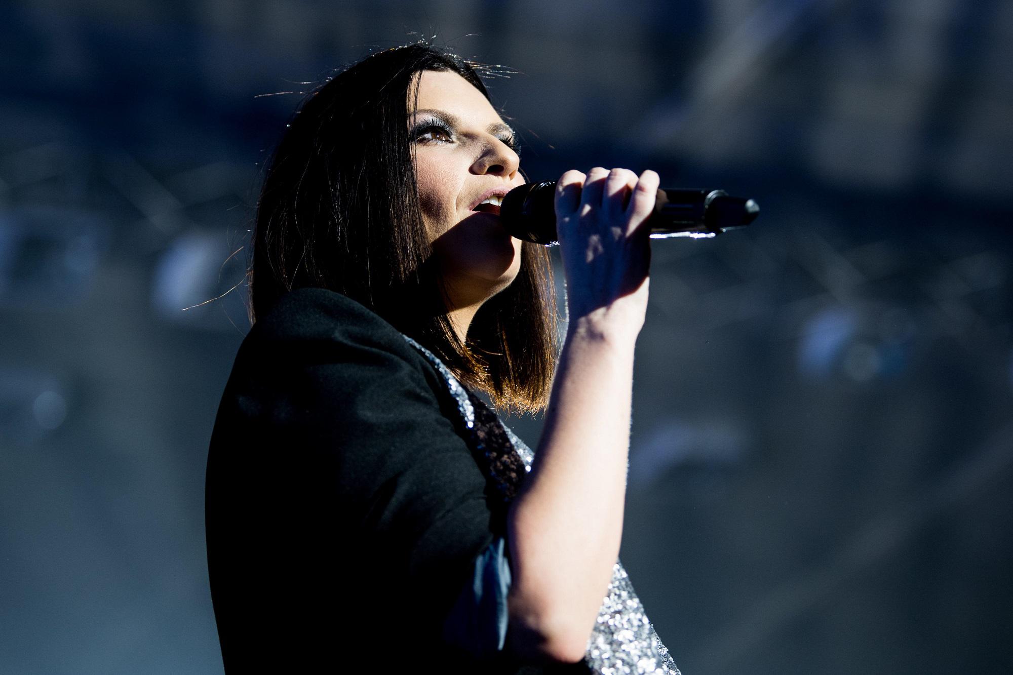 Laura Pausini, tempesta social per il no a 'Bella Ciao'