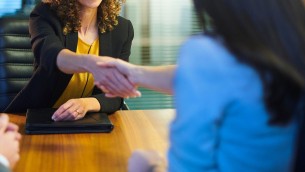 Lavoro, superbonus 120% per chi assume a tempo indeterminato