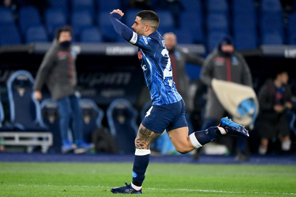 Lazio-Napoli 1-2, azzurri in vetta con il Milan