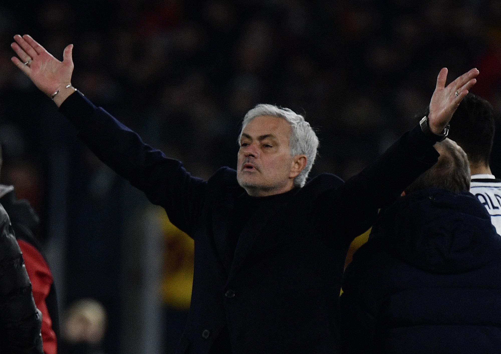 Lazio-Roma 1-0, Mourinho: "Perso con un rigore da Var un po' ridicolo"