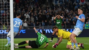 Lazio-Sassuolo 2-0, festa scudetto Napoli rinviata