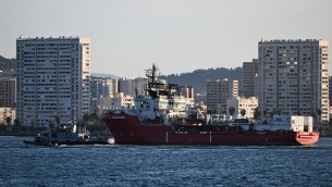 Le Monde: "Salvataggio francese di Ocean Viking rompe rapporto Parigi-Roma"