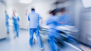 Lecce, spara a moglie e poi si uccide: donna morta in ospedale