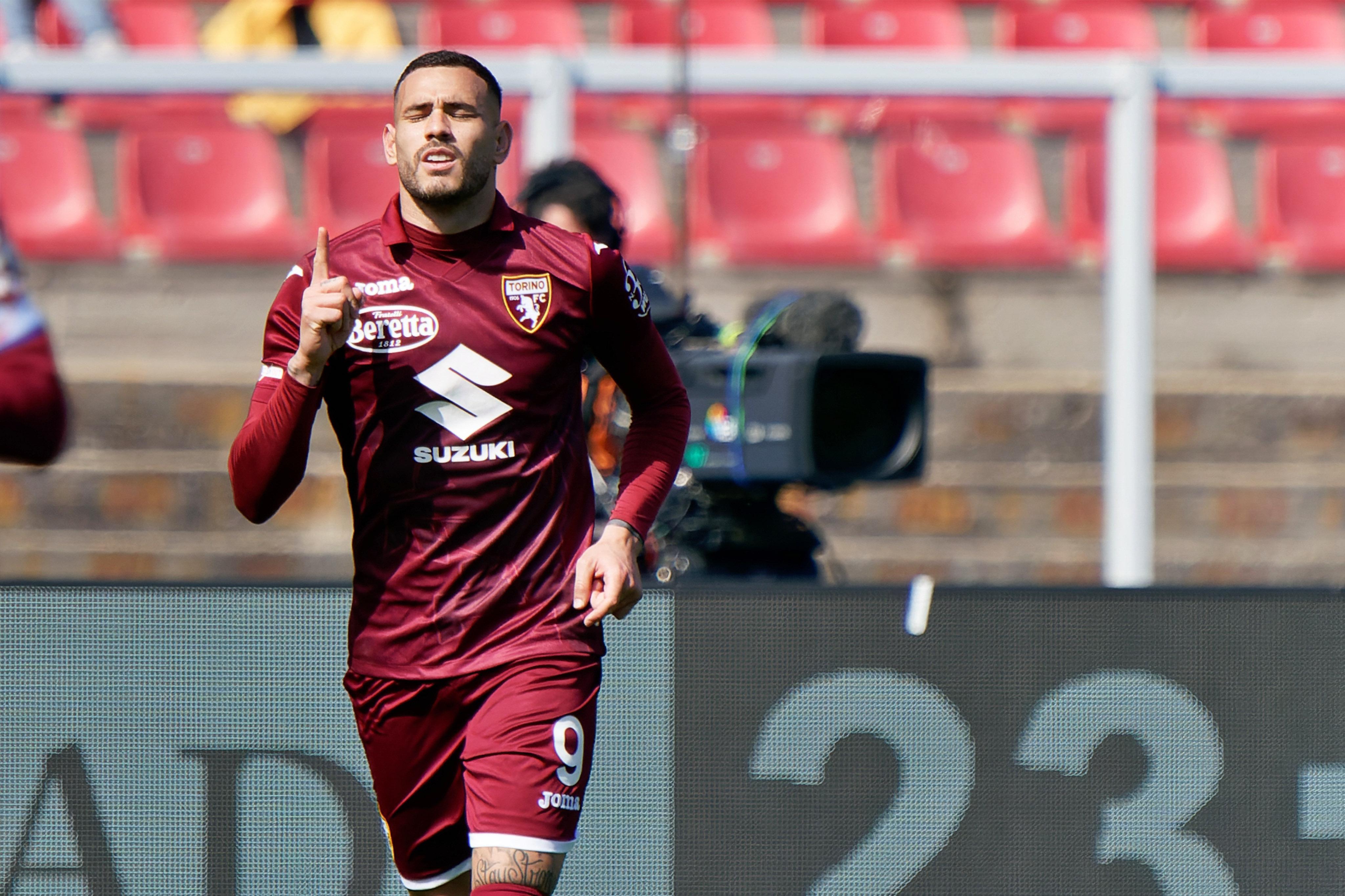 Lecce-Torino 0-2, gol di Singo e Sanabria