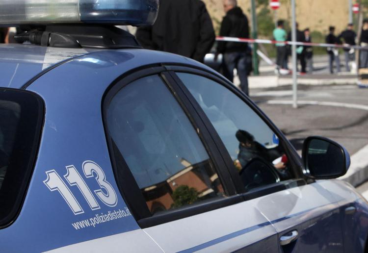 Lecce, uccide moglie a coltellate e si costituisce