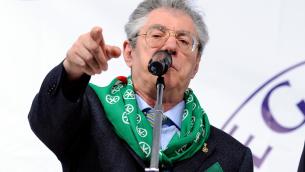 Lega, Bossi: "Lavoro per il Nord"