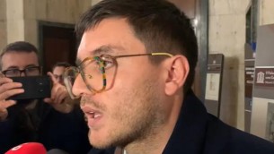 Leonardo Caffo condannato a 4 anni per maltrattamenti all'ex compagna