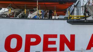 Libia, cadaveri di piccoli migranti sulla spiaggia: "Vergona Europa"