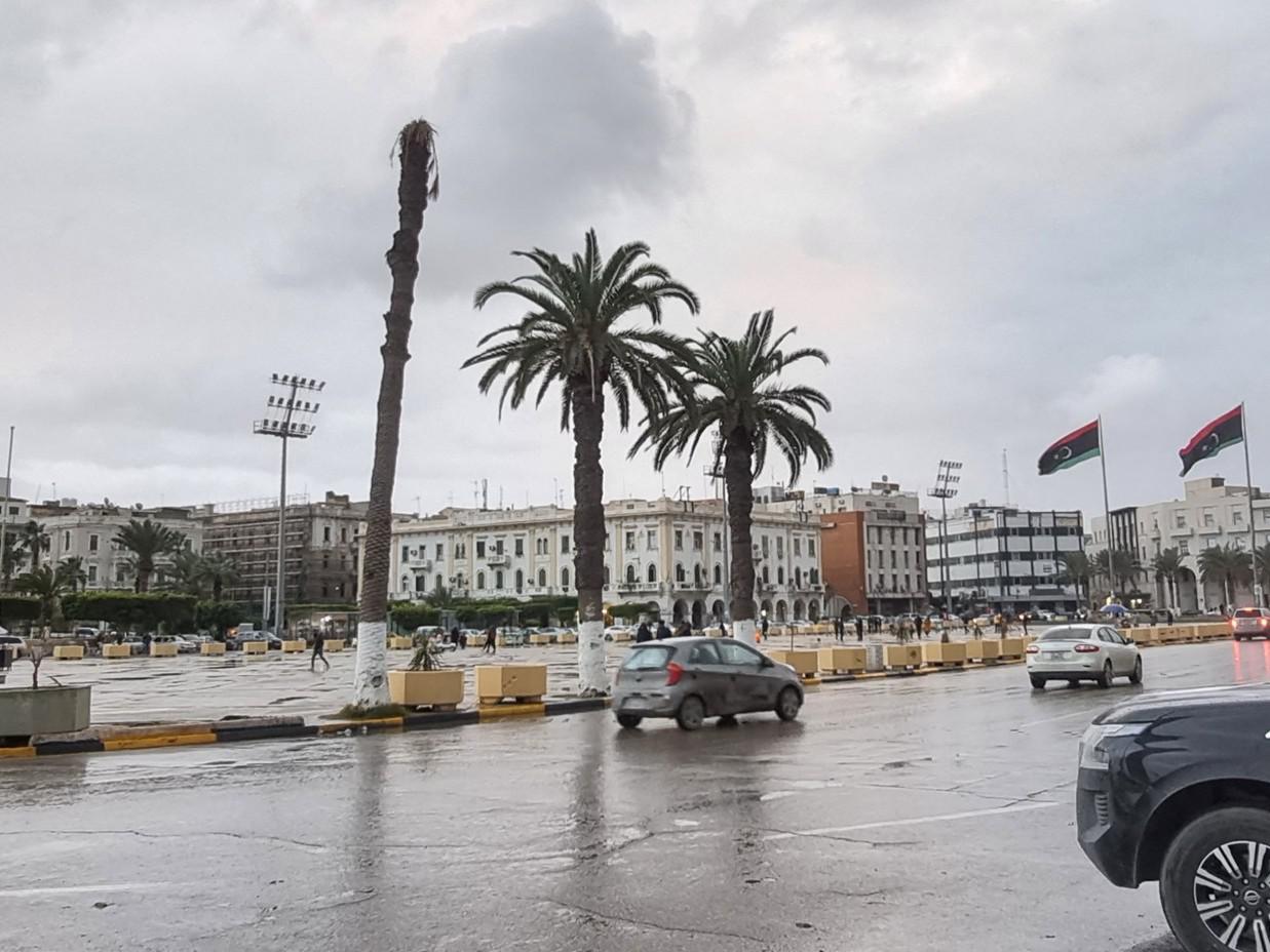 Libia, miliziani circondano palazzo del primo ministro a Tripoli