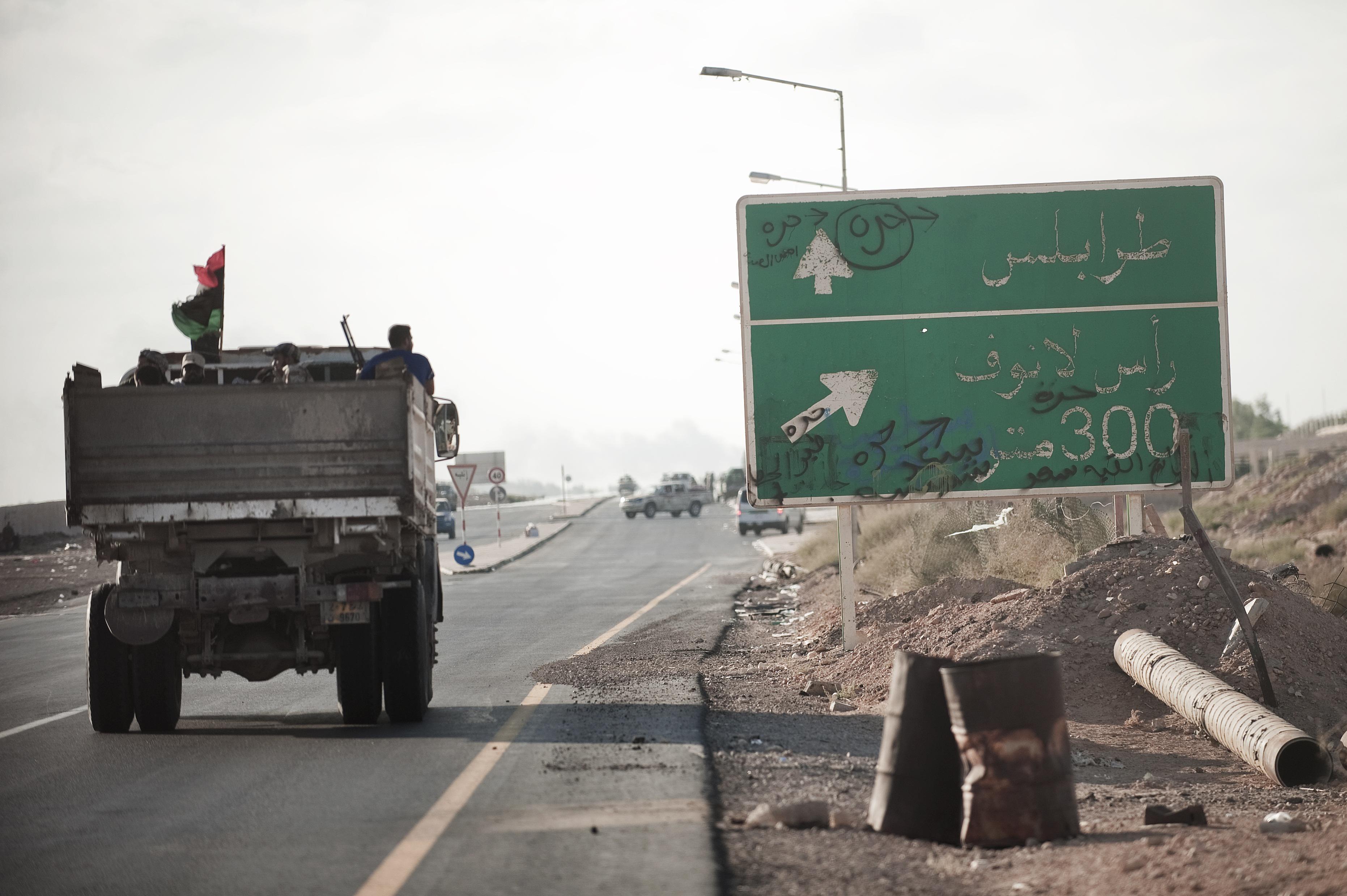 Libia, "operazione segreta Francia-Egitto contro trafficanti esseri umani"