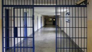 Livorno, atti sessuali con le 'nipotine': 7 anni allo 'zio' orco