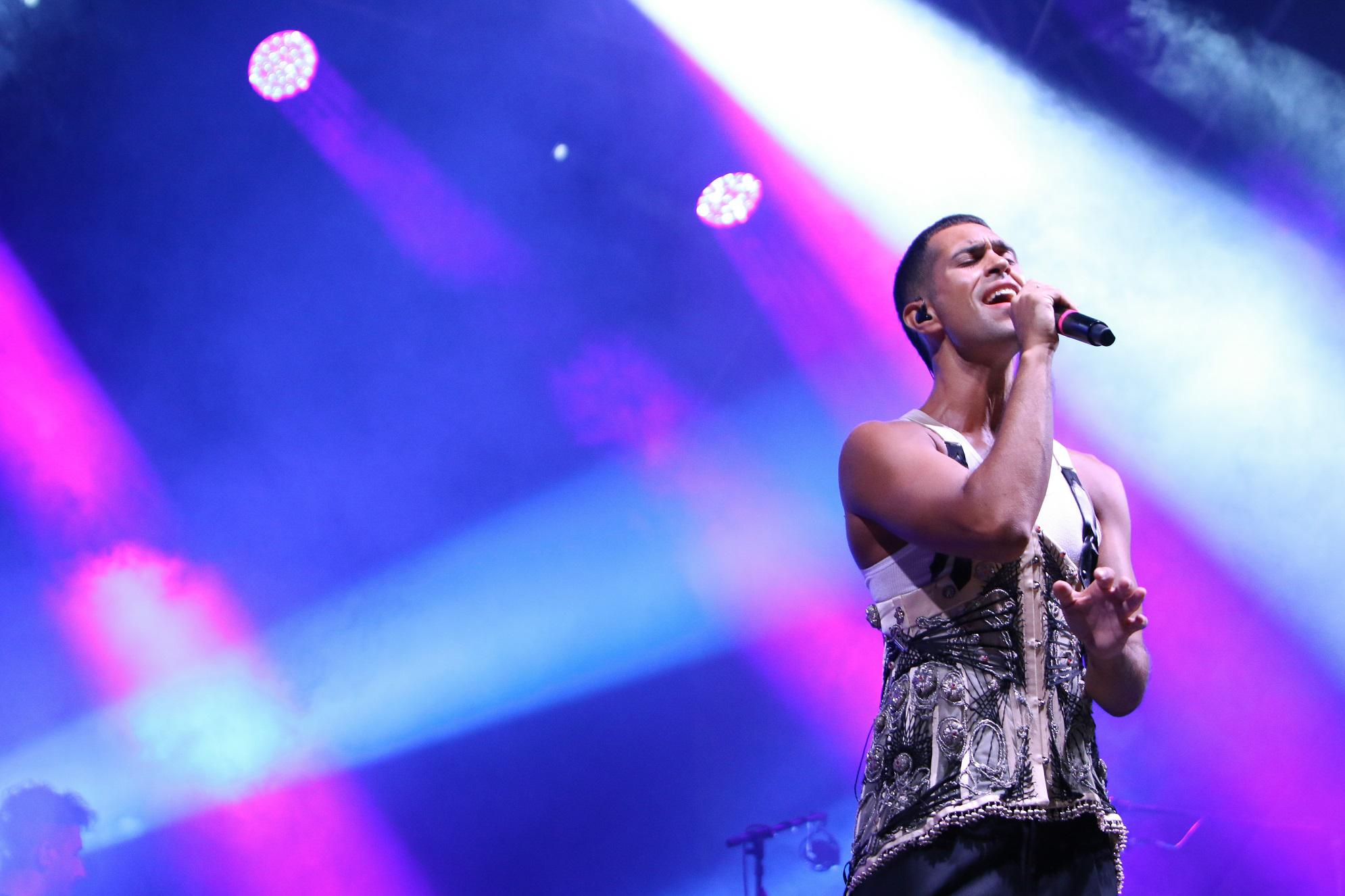 Lo sfogo di Mahmood: "Tour spostato per la terza volta, ora ascoltateci"