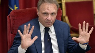 Lollobrigida: "Polemiche pretestuose su treno, non ho chiesto favori"