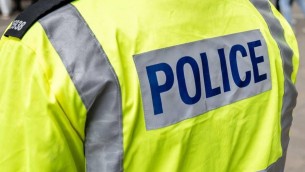 Londra, uomo armato di coltello cerca di entrare in ambasciata Israele: arrestato
