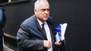 Lotito in questura, presenta denuncia dopo video telefonata virale sui social