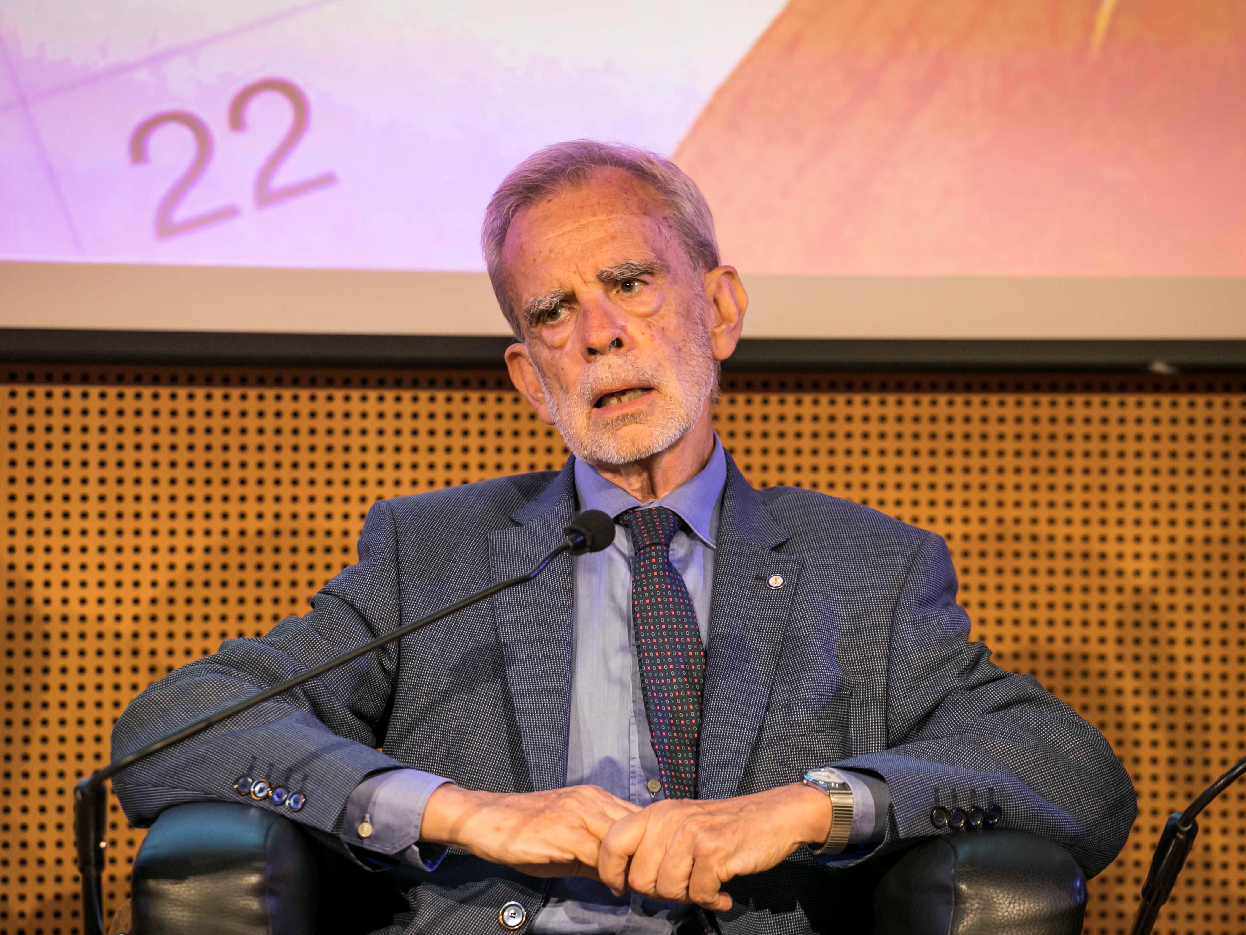 Luca Serianni investito a Ostia, il linguista è in condizioni gravissime