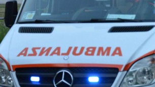 Lucca, colpito da ruota auto durante rally: grave 22enne