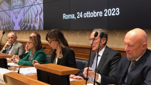 Lupus eritematoso, esperti: "Nuove prospettive di cura da diagnosi precoce"