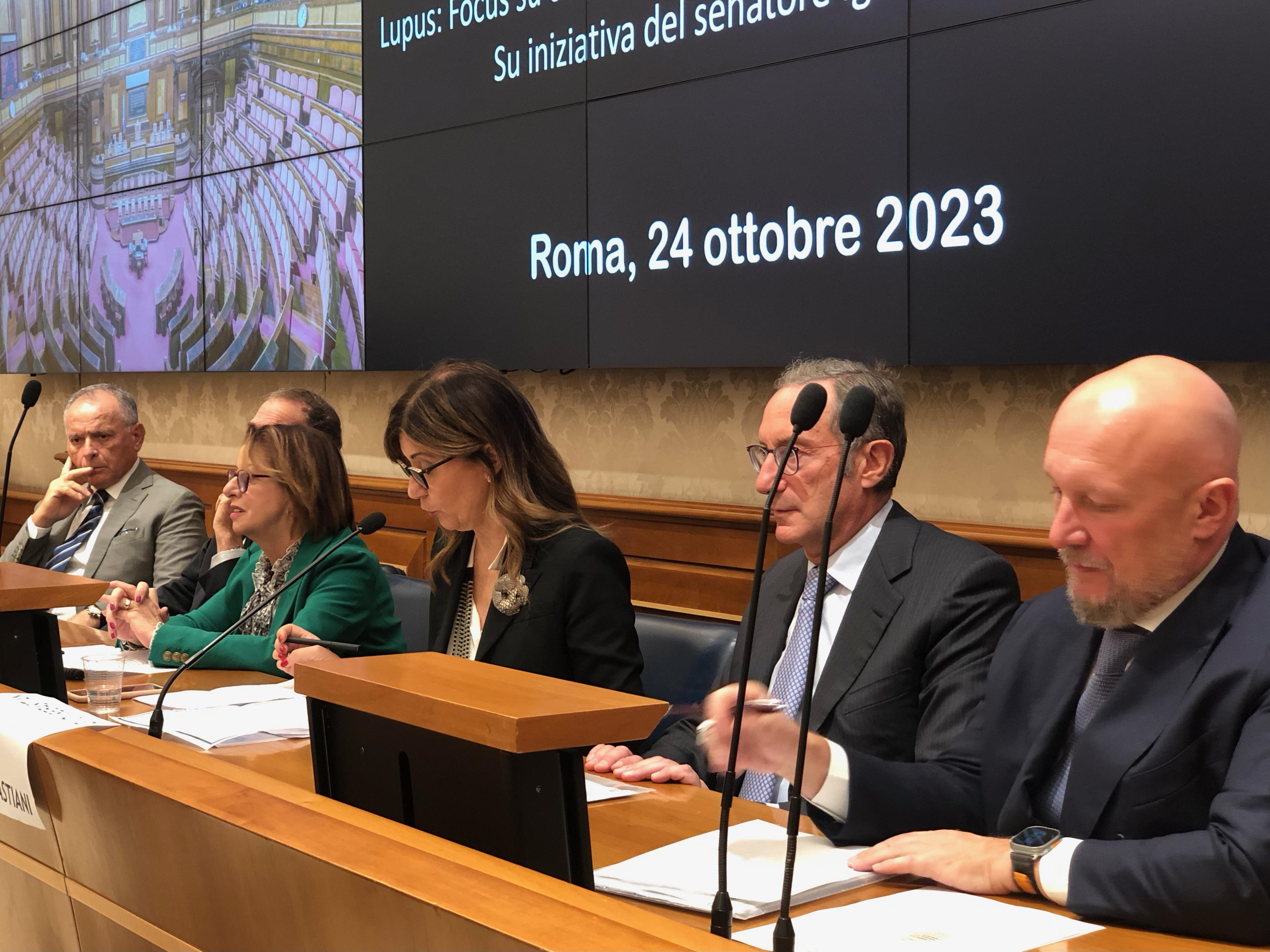 Lupus eritematoso, esperti: "Nuove prospettive di cura da diagnosi precoce"