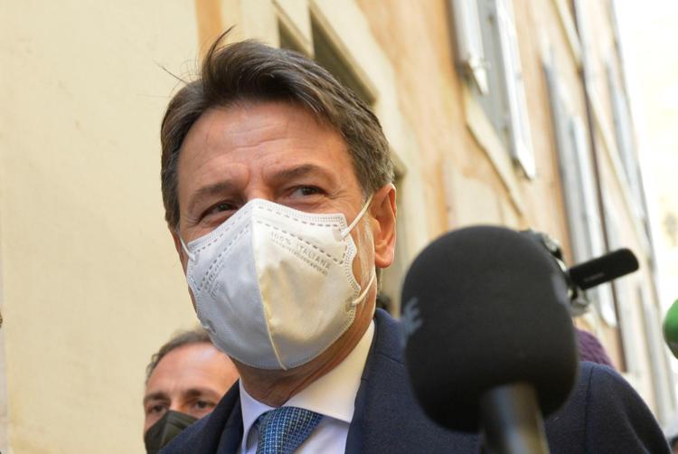 M5S, Conte serra i ranghi: "Noi pilastro del governo"