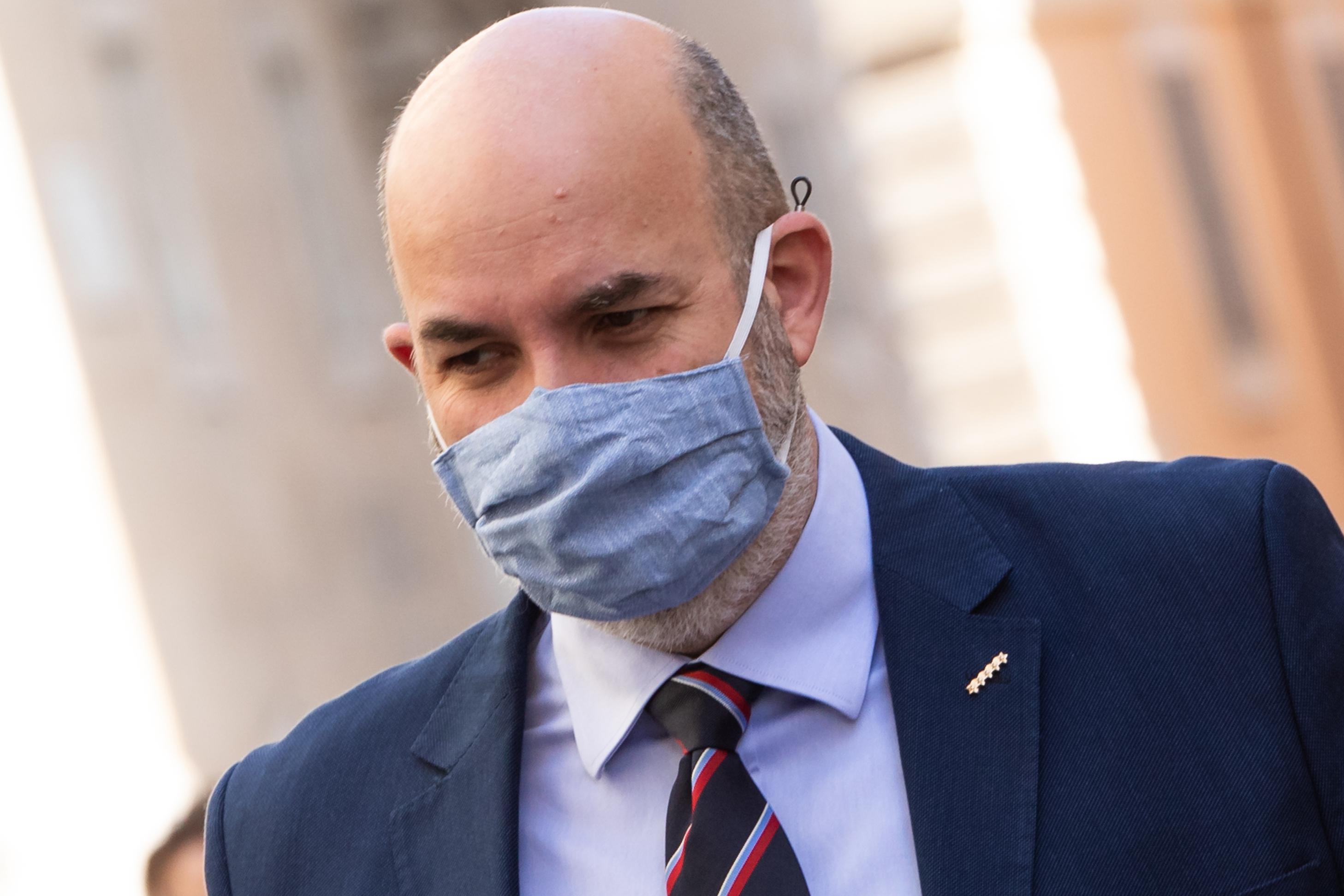 M5S, Crimi contro Casaleggio: "Frasi false e diffamatorie"