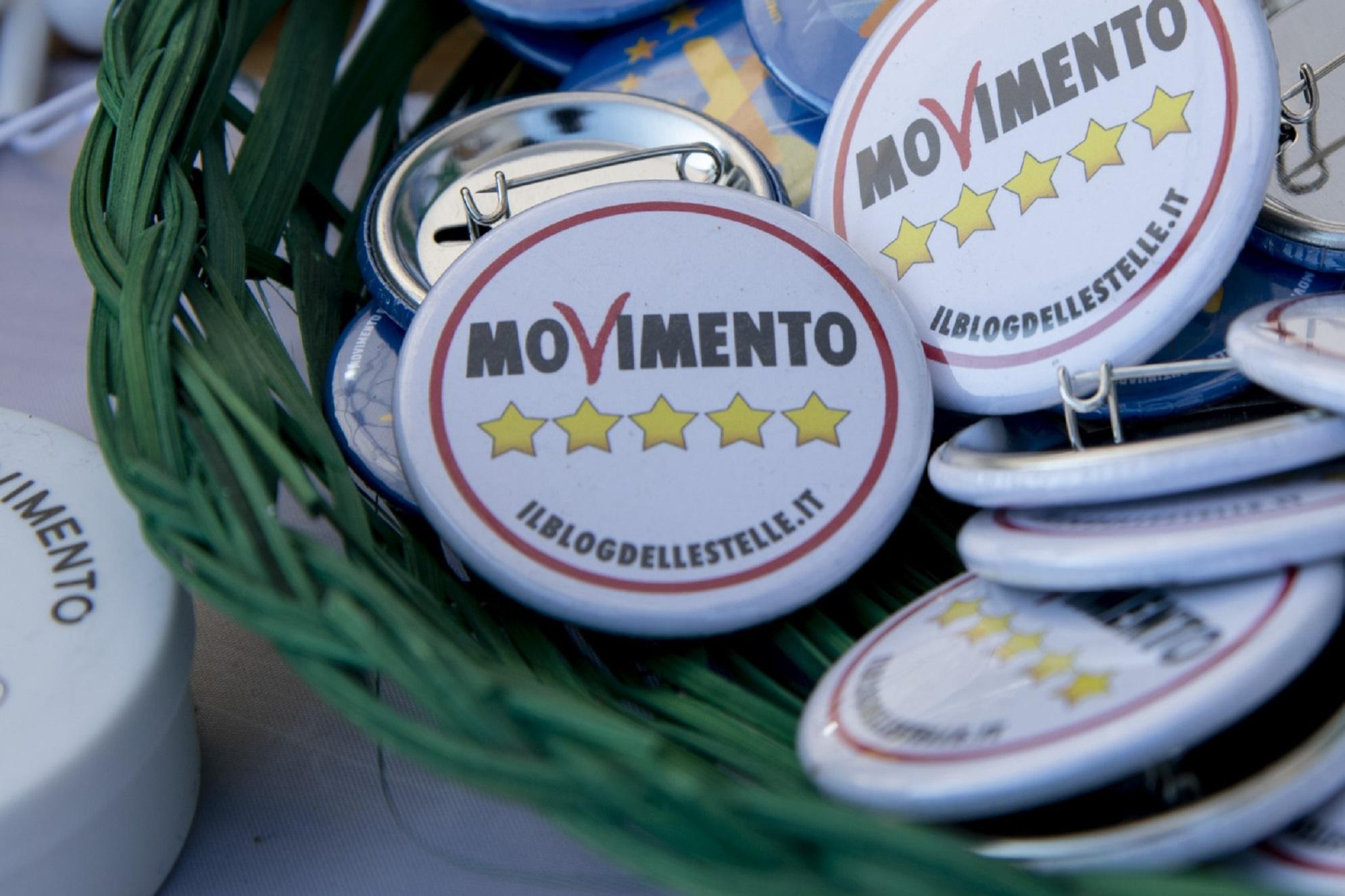 M5S, rabbia eletti per riunioni parallele deputati-senatori: "Buffonata"
