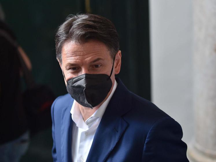 M5S, solo i 5 vice di Conte andranno nei tg