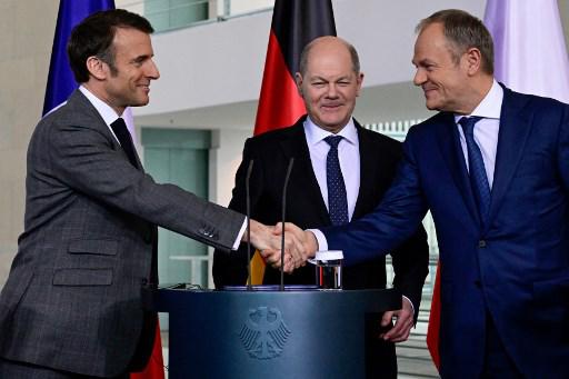 Macron e il patto per l'Ucraina: "La Russia non deve vincere la guerra"