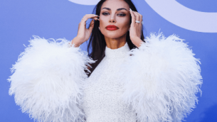 Madalina Ghenea a Roma in stile 'Dolce Vita', dai flash alla serata tra donne